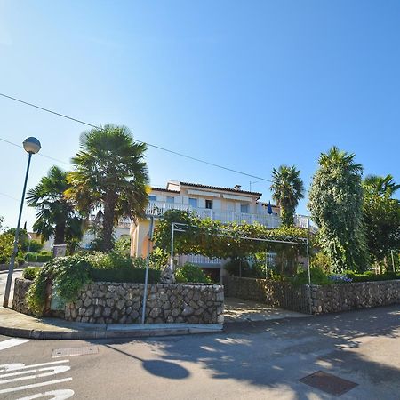 Apartment Toni Malinska Bagian luar foto